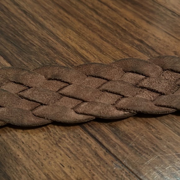 EUC HOLLISTER 💯 % Genuine Leather Belt - Picture 6 of 7